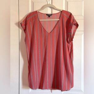 Express Short Sleeve Pullover Top